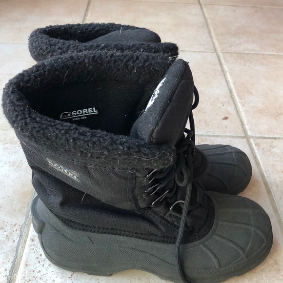 Sorel boots - Picture 3 of 4